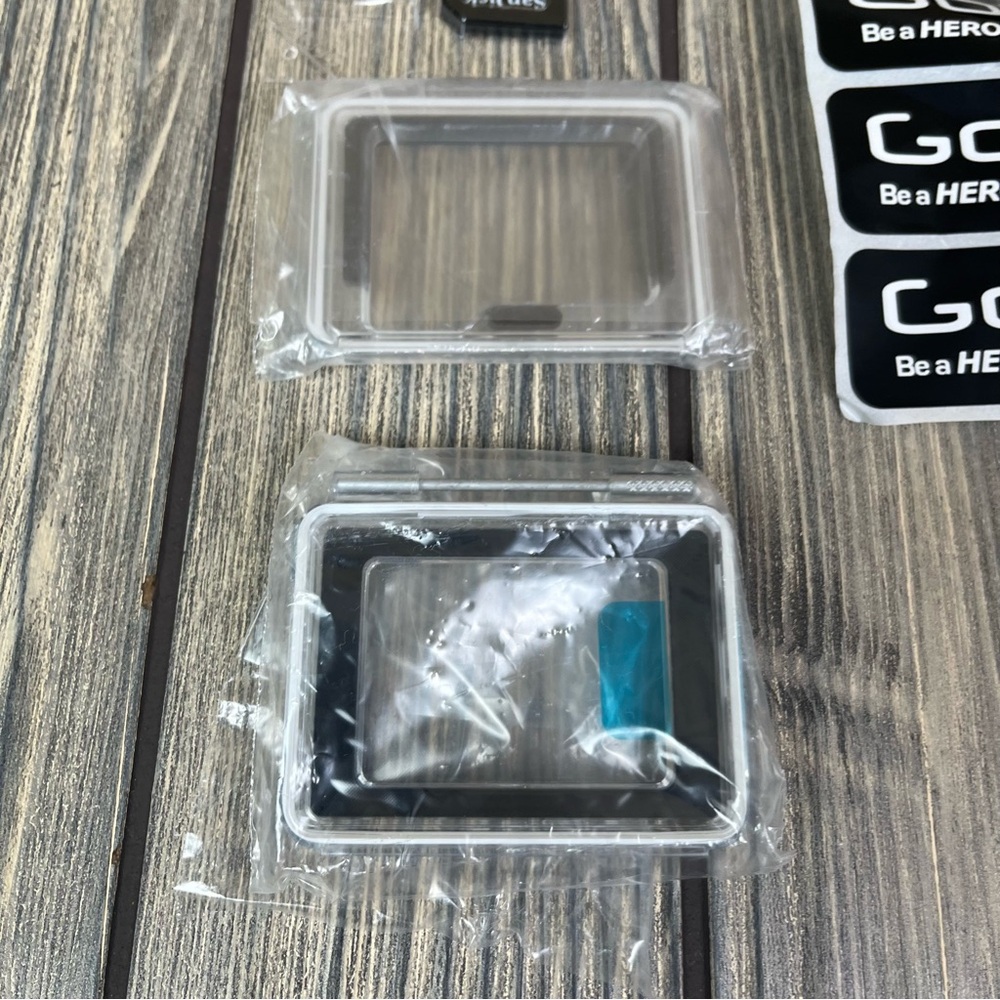 GoPro Black Accessory Kit - Picture 2 of 9